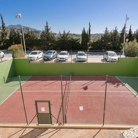 פואנגירולה Matchroom Country Club Resort מראה חיצוני תמונה
